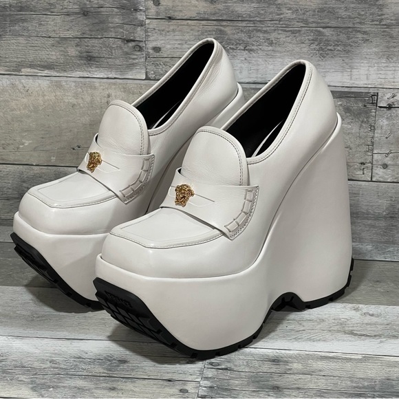 VERSACE Leather Platform Wedge Heels with Signature Medusa Logo - White - Sz- 10 - Picture 3 of 14